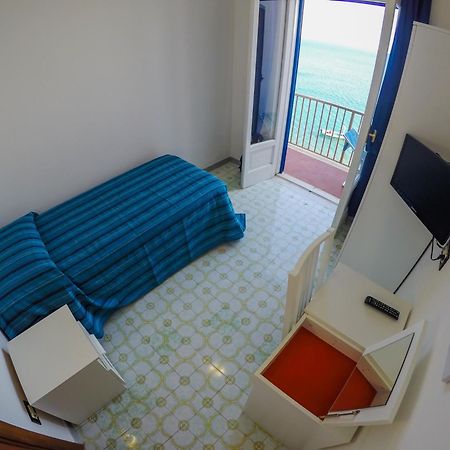Hotel Regina Del Mare Barano d'Ischia Ruang foto