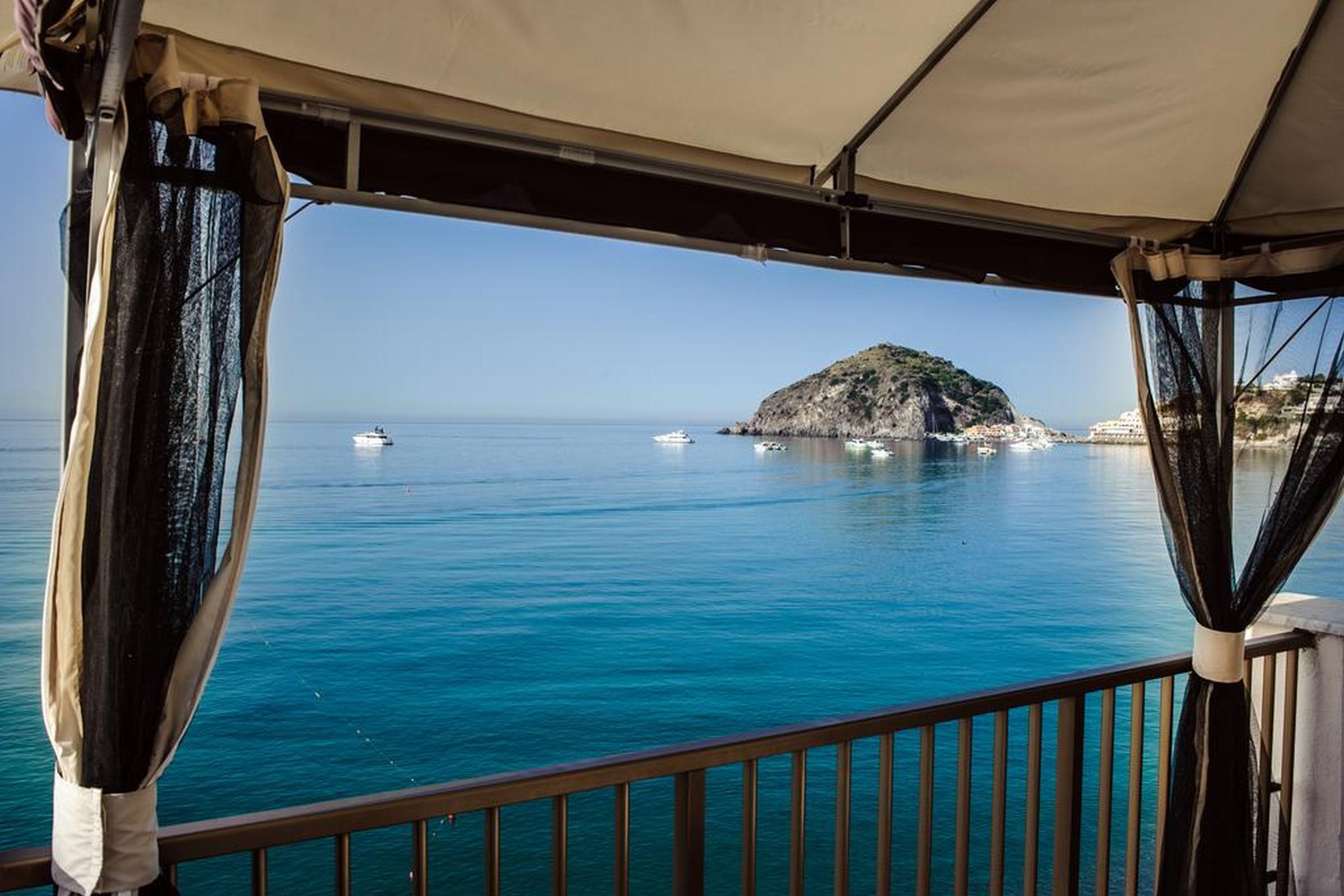 Hotel Regina Del Mare Barano d'Ischia Bagian luar foto