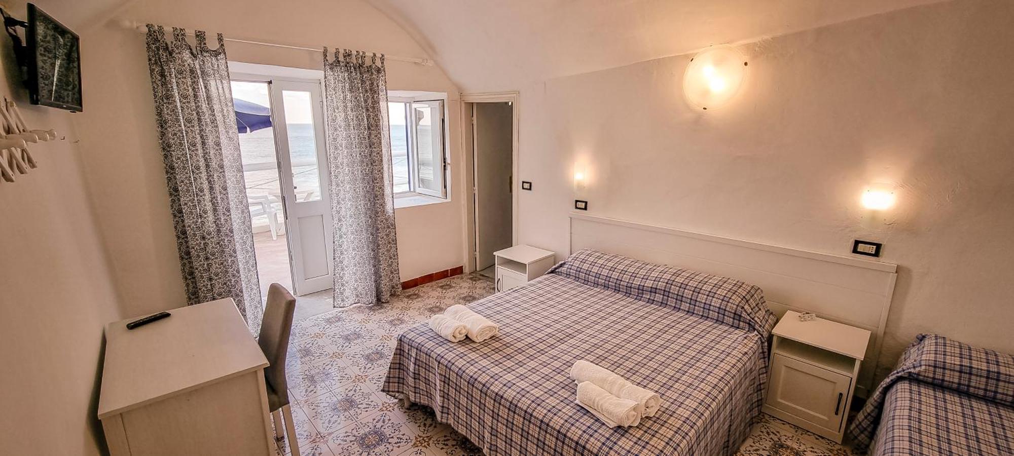 Hotel Regina Del Mare Barano d'Ischia Ruang foto