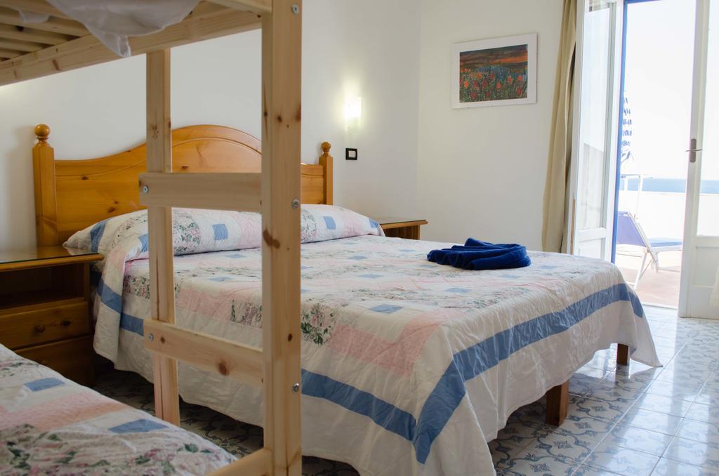 Hotel Regina Del Mare Barano d'Ischia Bagian luar foto
